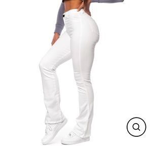 FITJEANS V2 Flared High Waisted White Jeans